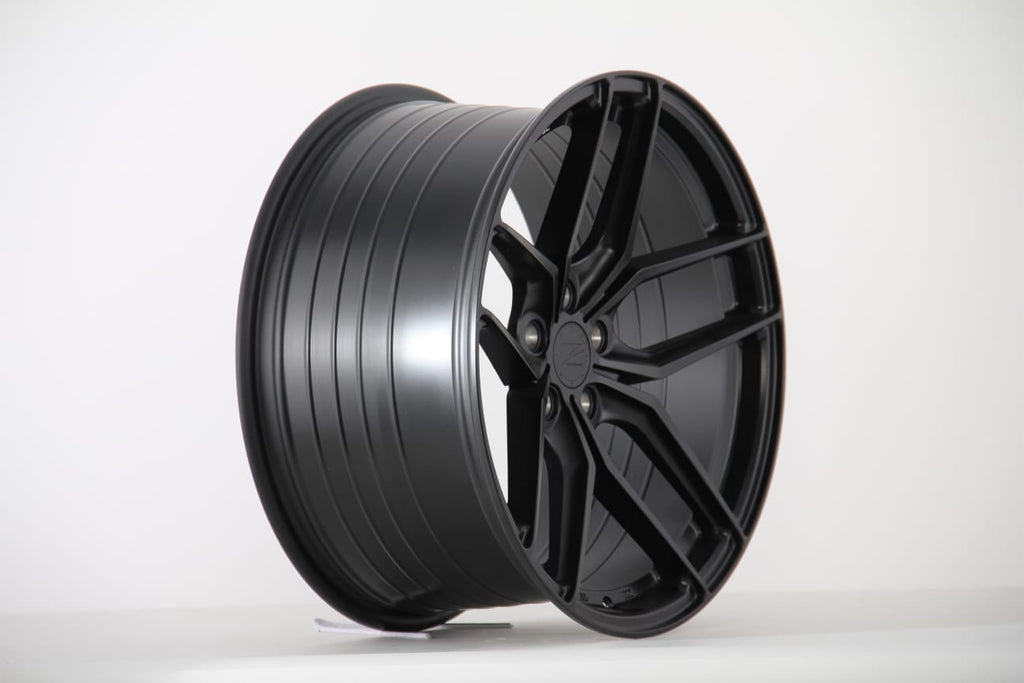 18" Rizo Alloy Wheel 5x100 with 8J offset stylish and precise fitment
