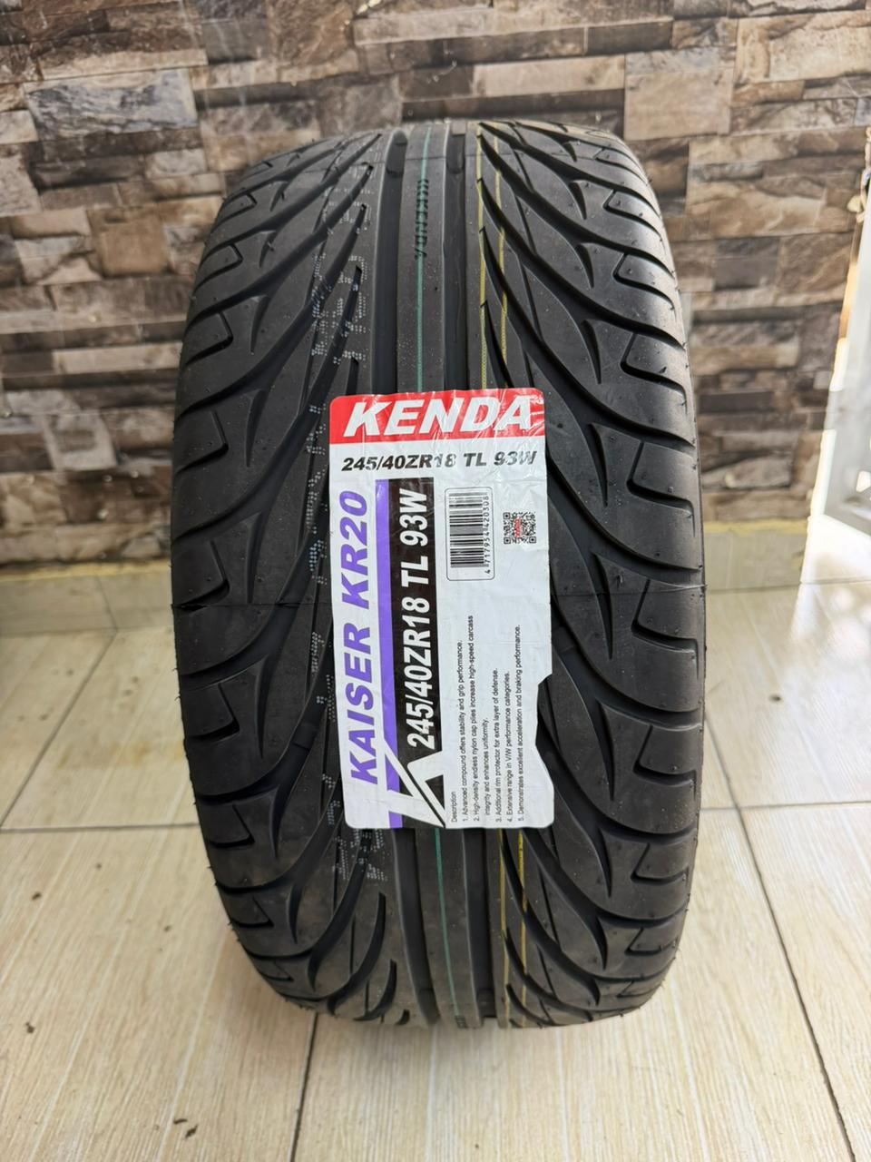 Kenda KR20 Tyre