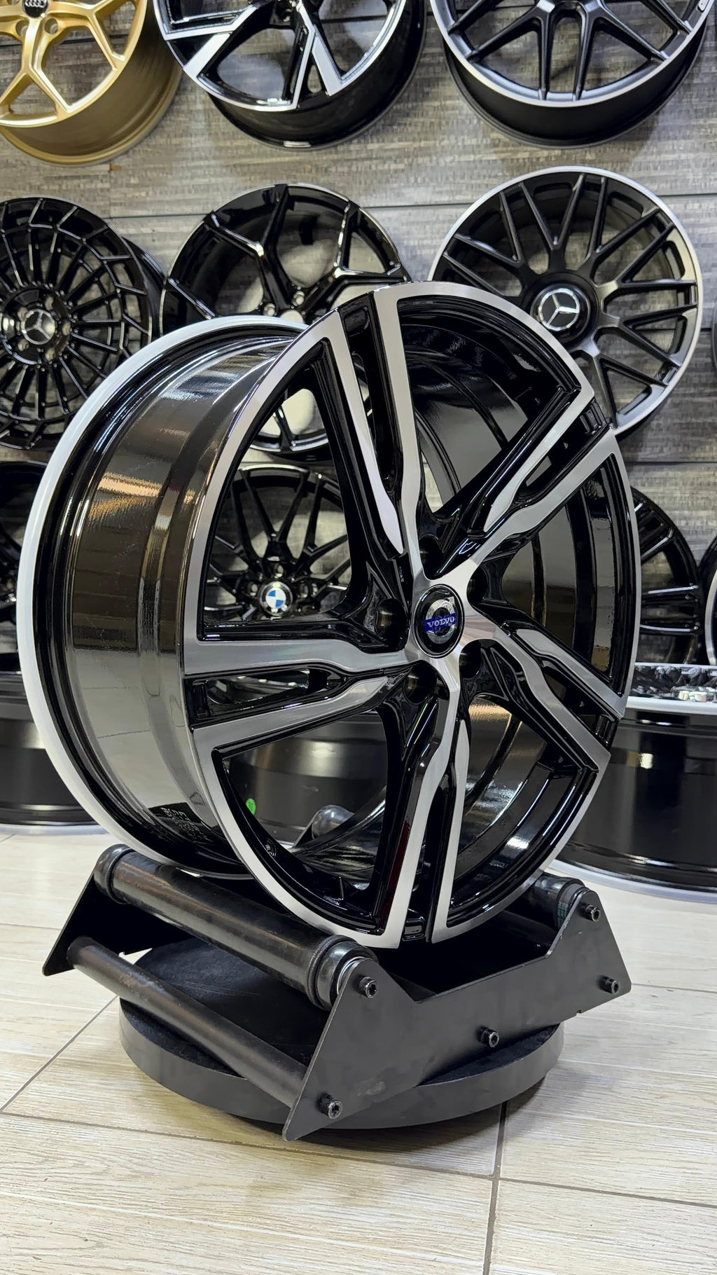18" Volvo Wheel