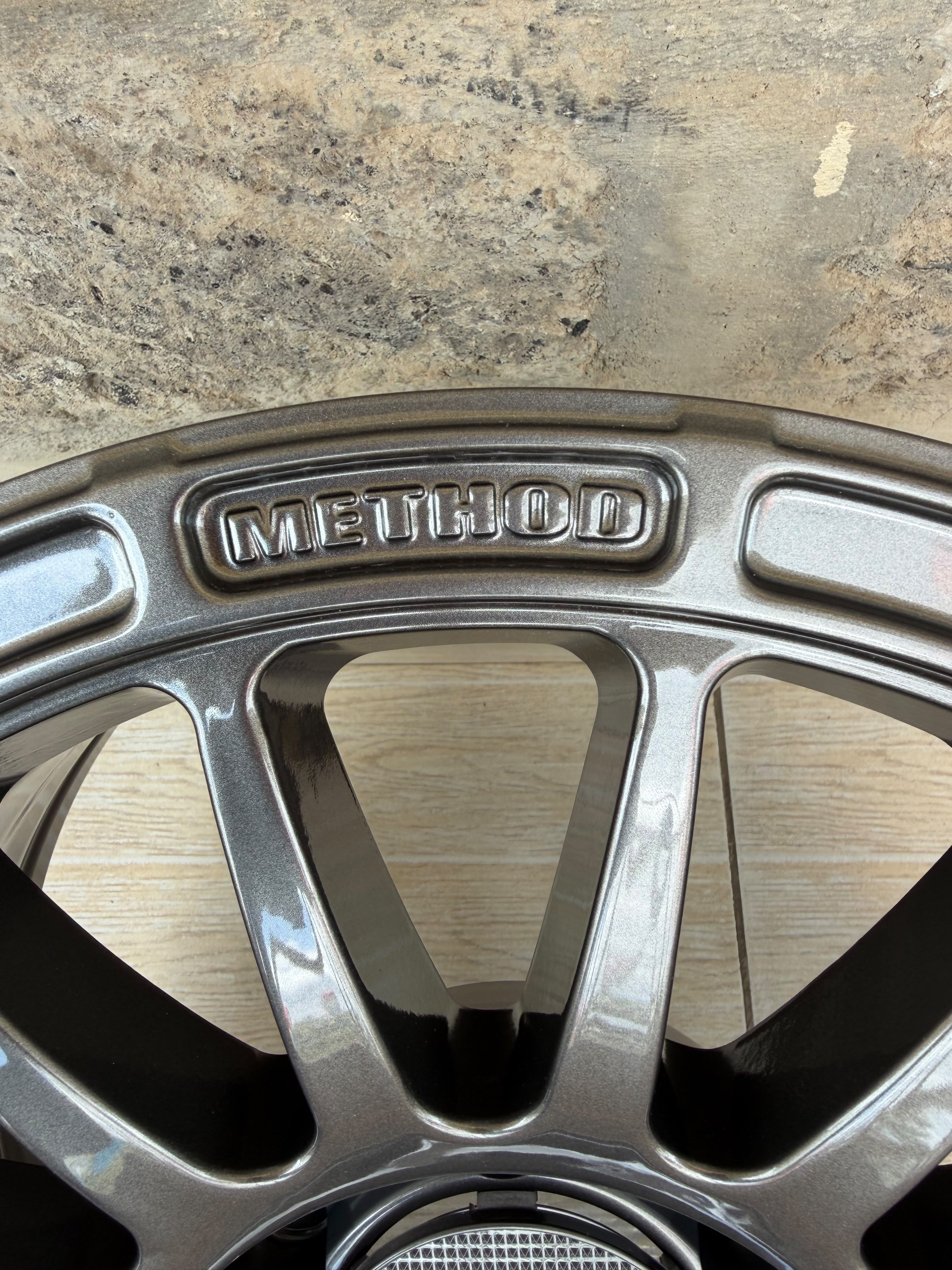 Method Race Wheels MR314 17" 6x139.7 | ET0 | Gloss Titanium