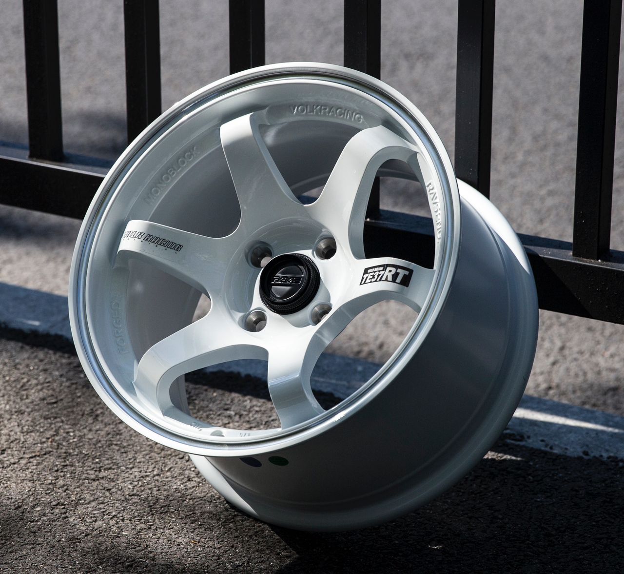 Volk Racing TE37 15" 4×100 8.25J ET20