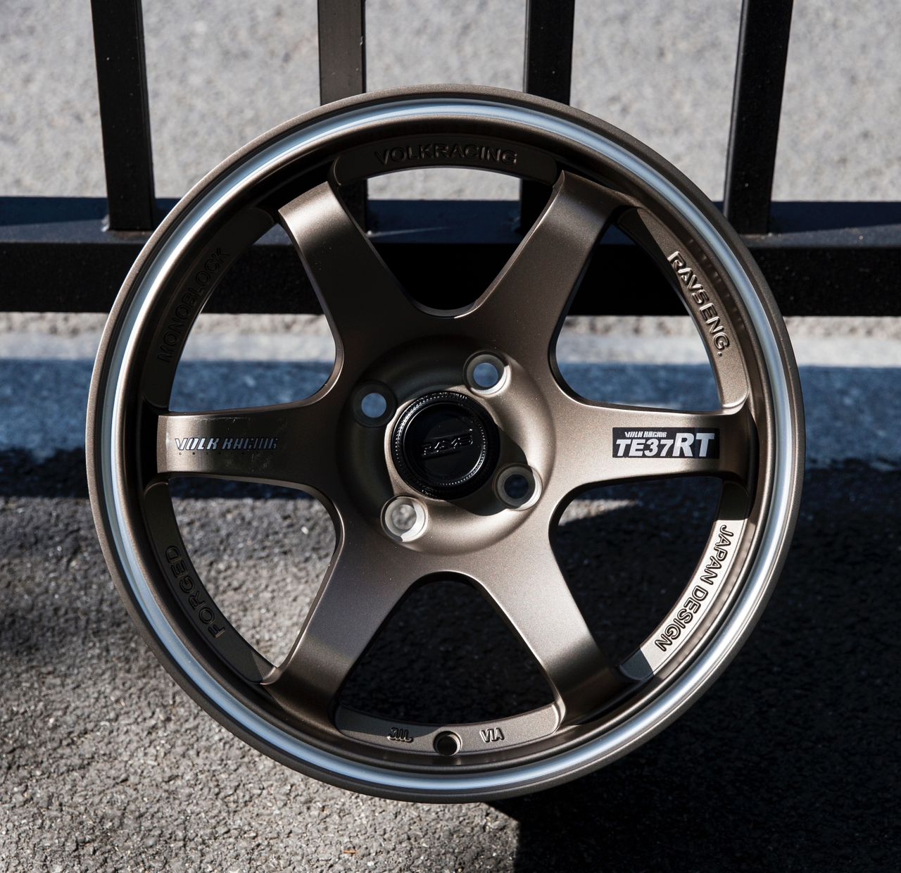 Volk Racing TE37 15" 4×100 8.25J ET20